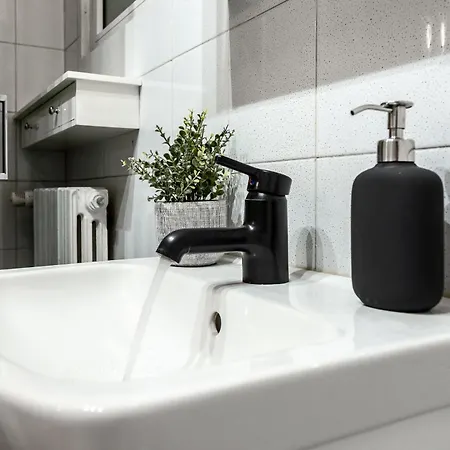 Apartment Stayeasy Ripa27 - 4 Pax With Navigli View Mailand